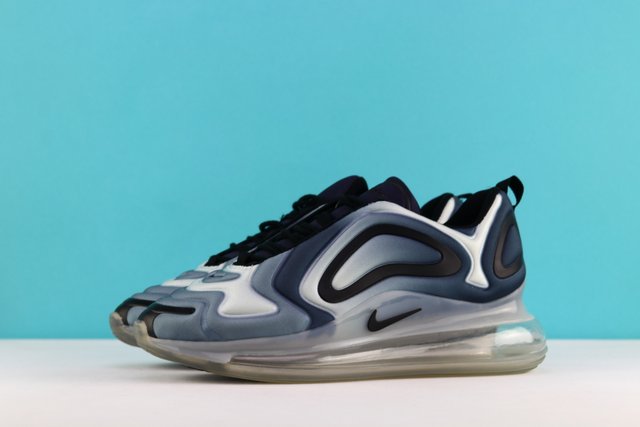 Nike AIR MAX 720-37